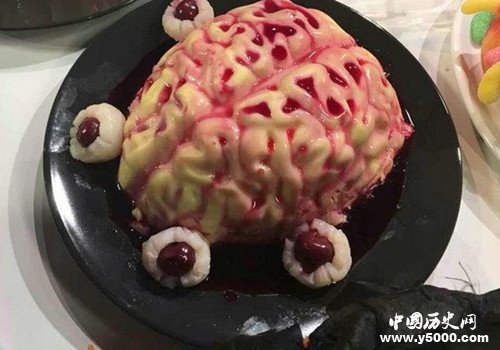 郎朗过万圣节吃“大脑”蛋糕